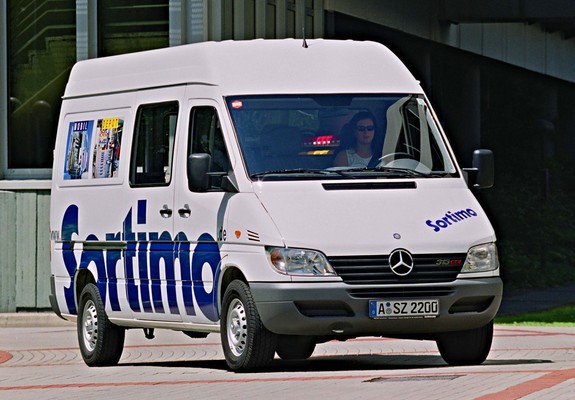 Mercedes-Benz Sprinter Van 2000–06 images