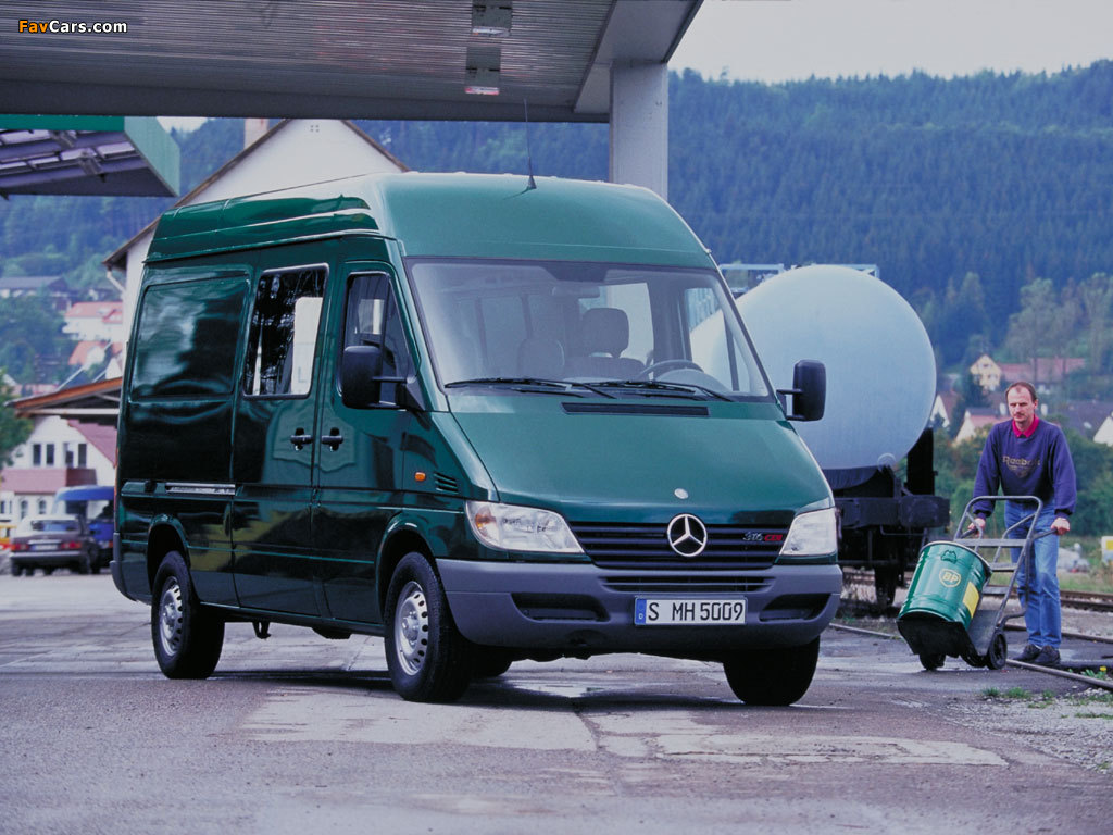 Mercedes-Benz Sprinter Van 2000–06 photos (1024 x 768)