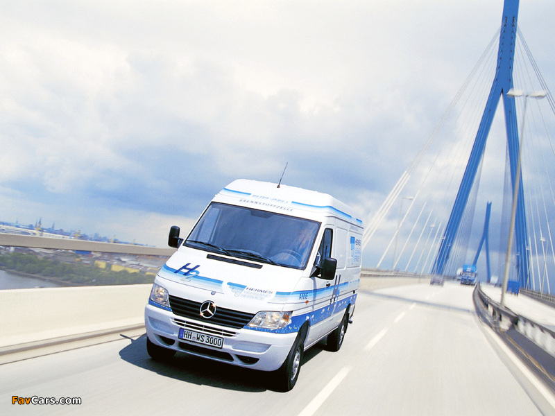 Mercedes-Benz Sprinter Fuel Cell Drive System Concept 2001 images (800 x 600)