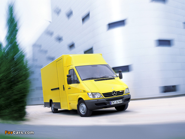 Mercedes-Benz Sprinter Chassis 2002–06 images (640 x 480)