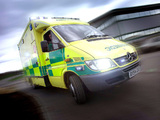 Mercedes-Benz Sprinter Ambulance UK-spec 2002–06 photos