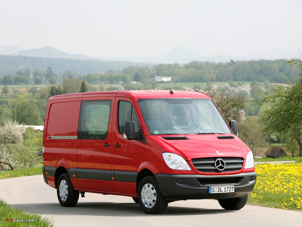 Mercedes-Benz Sprinter Van (W906) 2006–13 photos (1024 x 768)