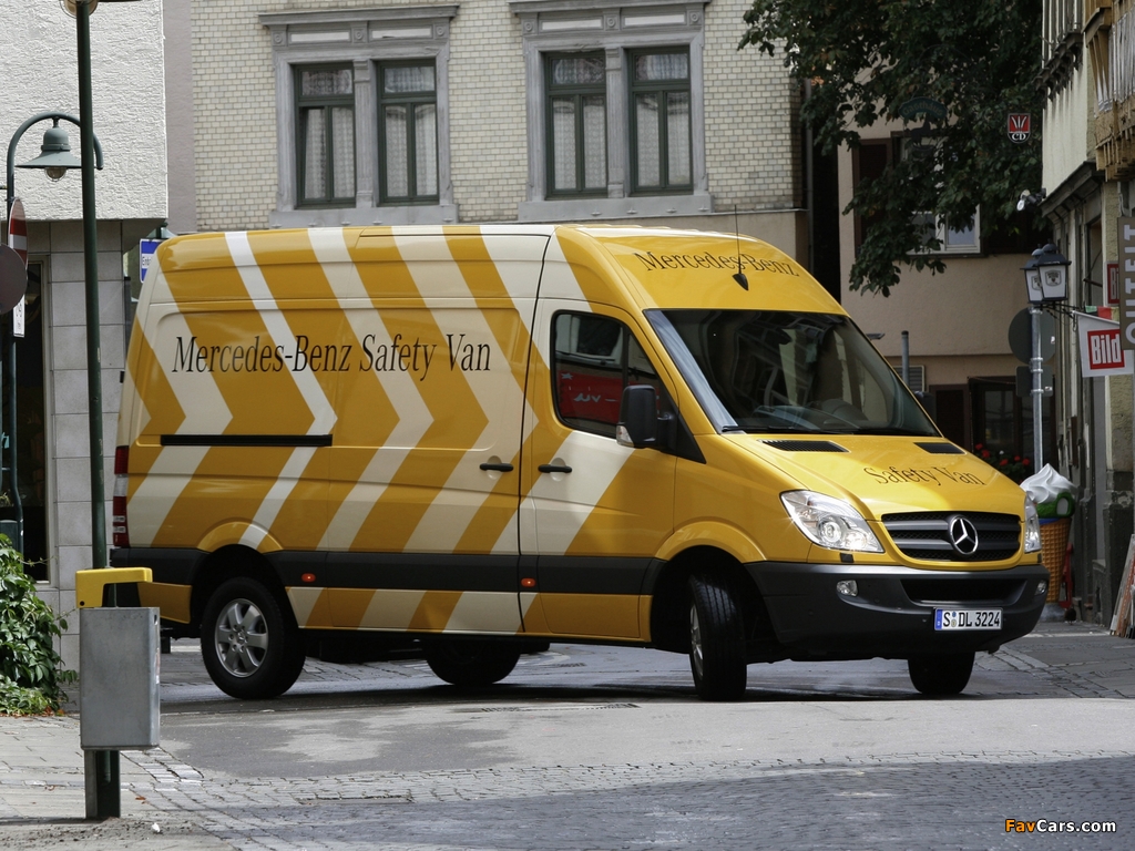 Mercedes-Benz Sprinter High Roof Van (W906) 2006–13 photos (1024 x 768)