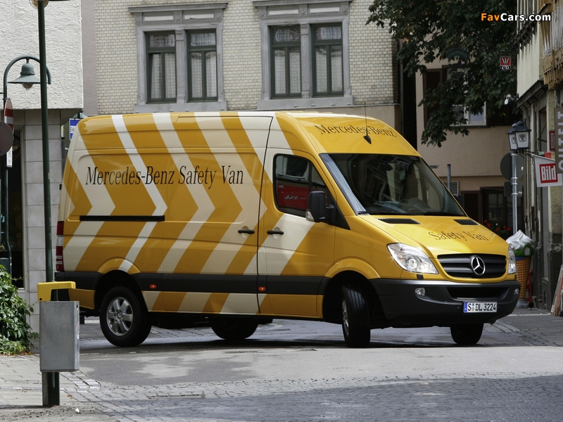 Mercedes-Benz Sprinter High Roof Van (W906) 2006–13 photos (800 x 600)