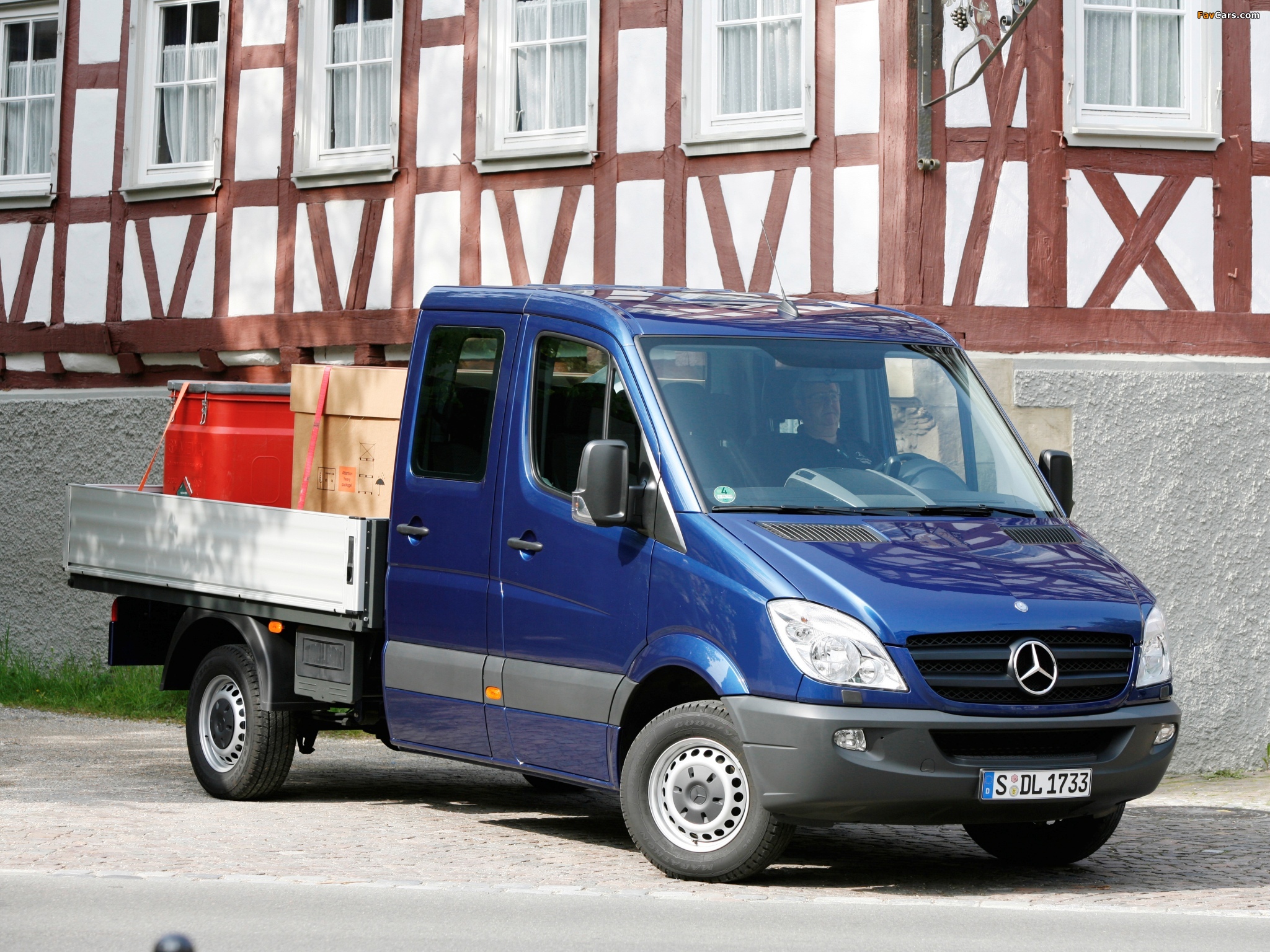 Mercedes-Benz Sprinter Double Cab Dropside (W906) 2006–13 wallpapers (2048 x 1536)