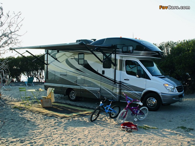 Winnebago View (W906) 2011 images (640 x 480)