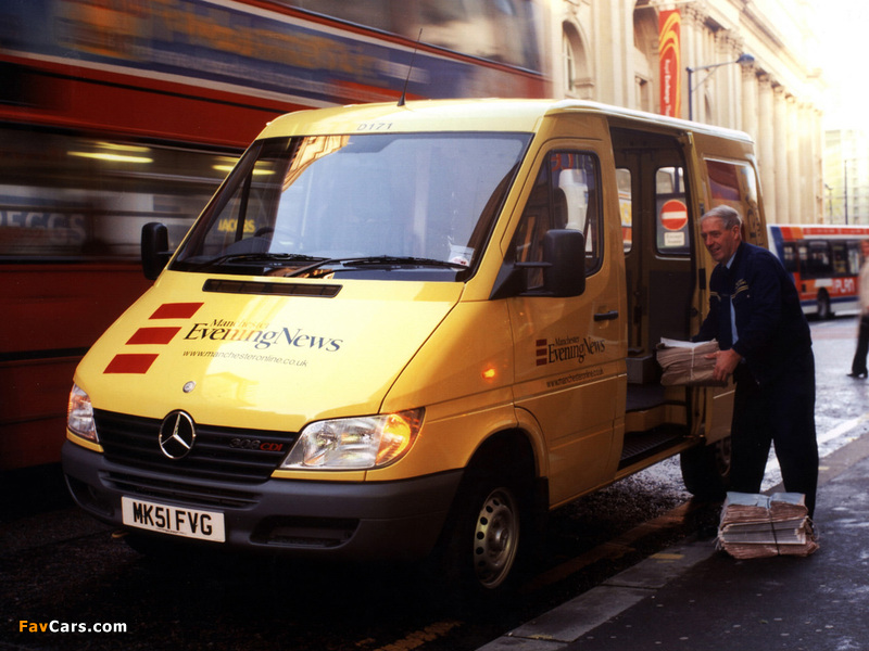 Photos of Mercedes-Benz Sprinter Van UK-spec 2000–06 (800 x 600)