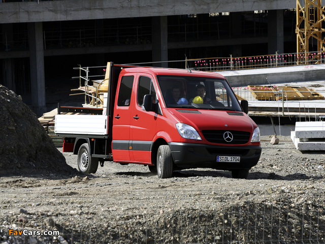 Photos of Mercedes-Benz Sprinter Double Cab Dropside (W906) 2006–13 (640 x 480)