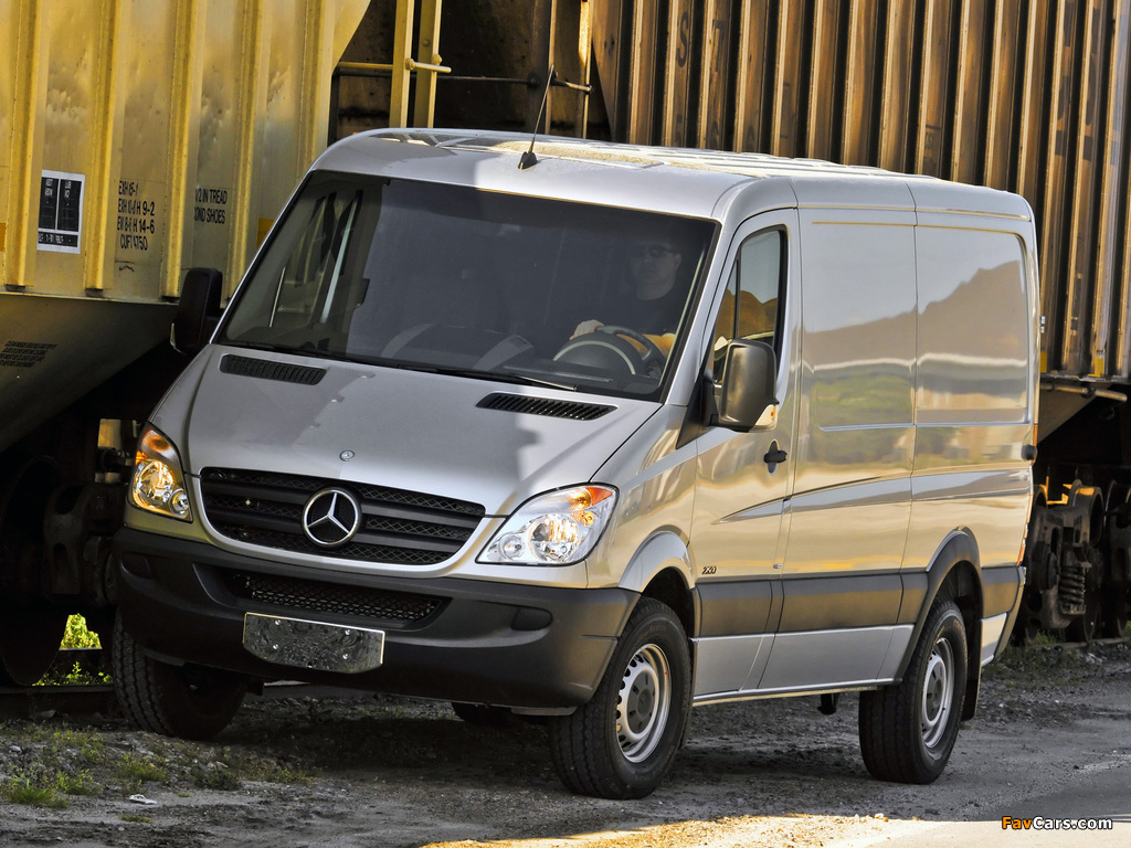 Photos of Mercedes-Benz Sprinter 2500 Cargo (W906) 2006–13 (1024 x 768)