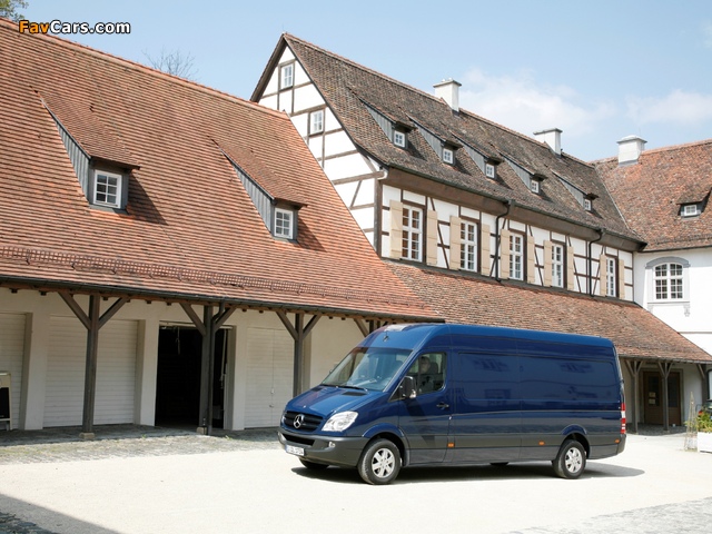 Photos of Mercedes-Benz Sprinter LWB High Roof Van (W906) 2006–13 (640 x 480)