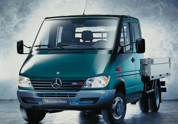 Pictures of Mercedes-Benz Sprinter Double Cab Pickup 2000–06