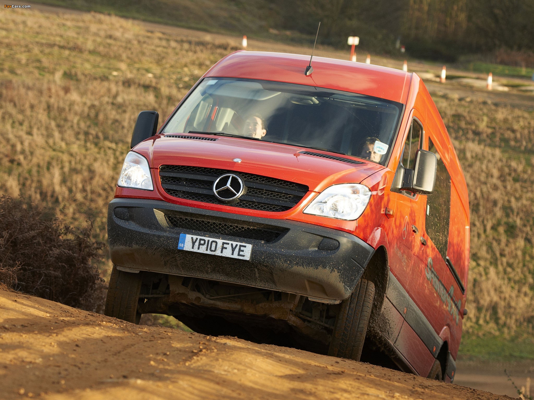 Pictures of Mercedes-Benz Sprinter High Roof Van 4x4 UK-spec (W906) 2009–13 (2048 x 1536)