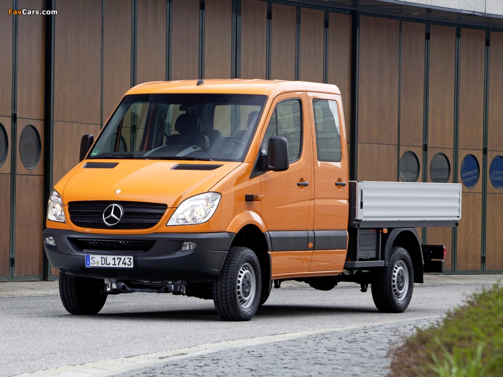 Pictures of Mercedes-Benz Sprinter Double Cab Dropside 4x4 (W906) 2009–13 (1024 x 768)