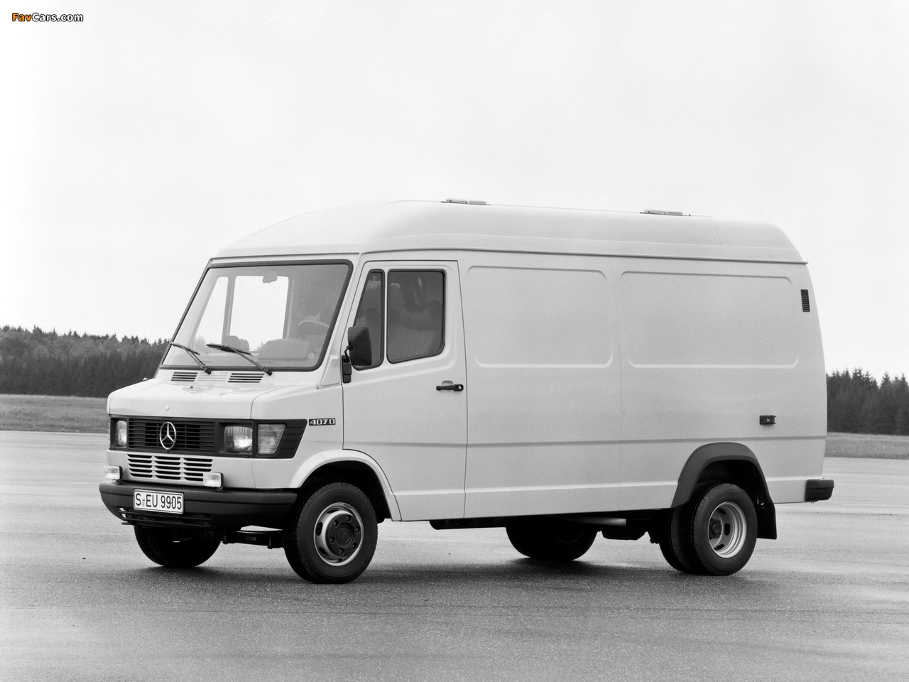 Pictures of Mercedes-Benz T1 407D Kastenwagen mit Hochdach (611) 1981–89 (1280 x 960)