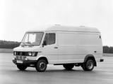 Pictures of Mercedes-Benz T1 407D Kastenwagen mit Hochdach (611) 1981–89