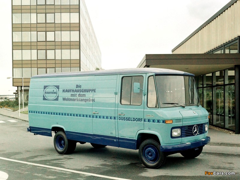 Mercedes-Benz 406D Van 1967–86 photos (800 x 600)