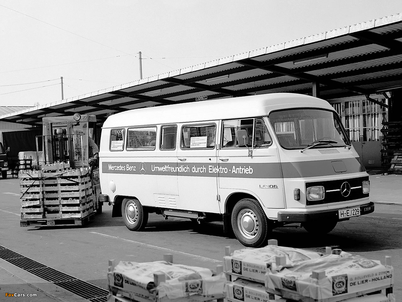 Mercedes-Benz LE306 Electro Transporter 1972 wallpapers (1280 x 960)