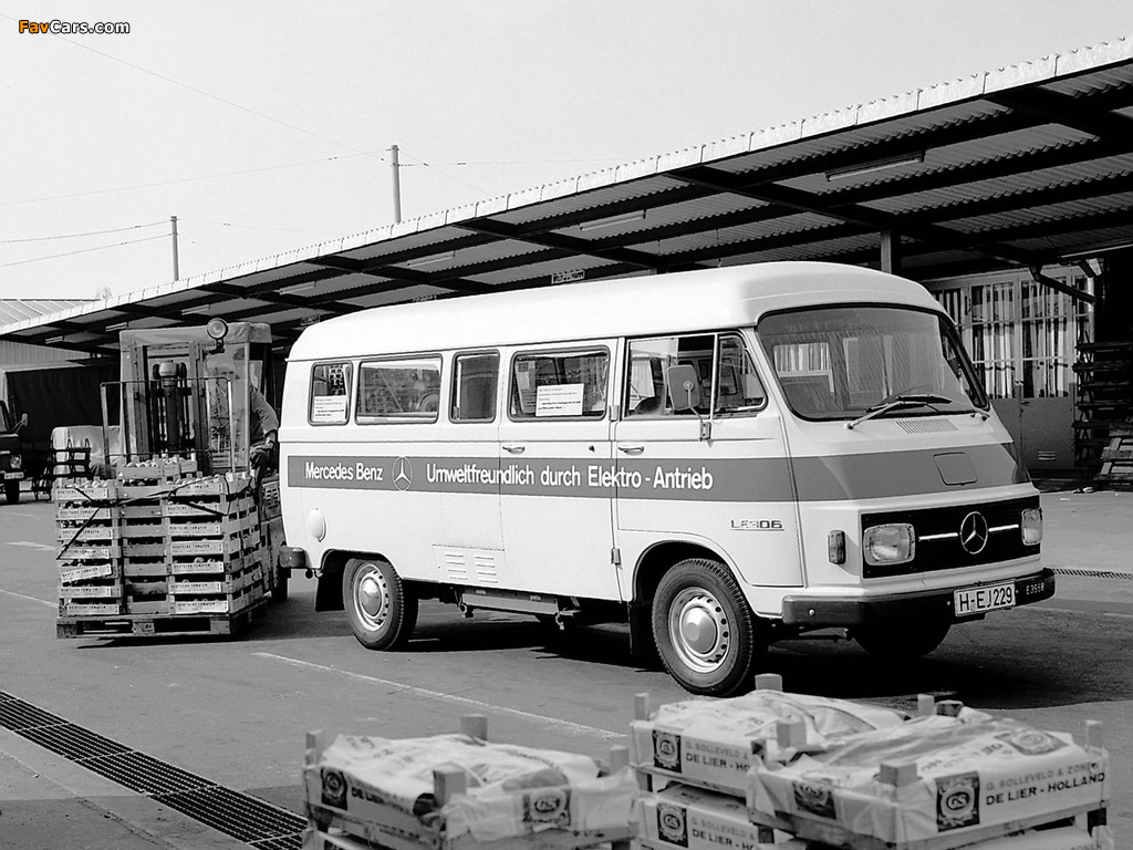 Mercedes-Benz LE306 Electro Transporter 1972 wallpapers (1024 x 768)