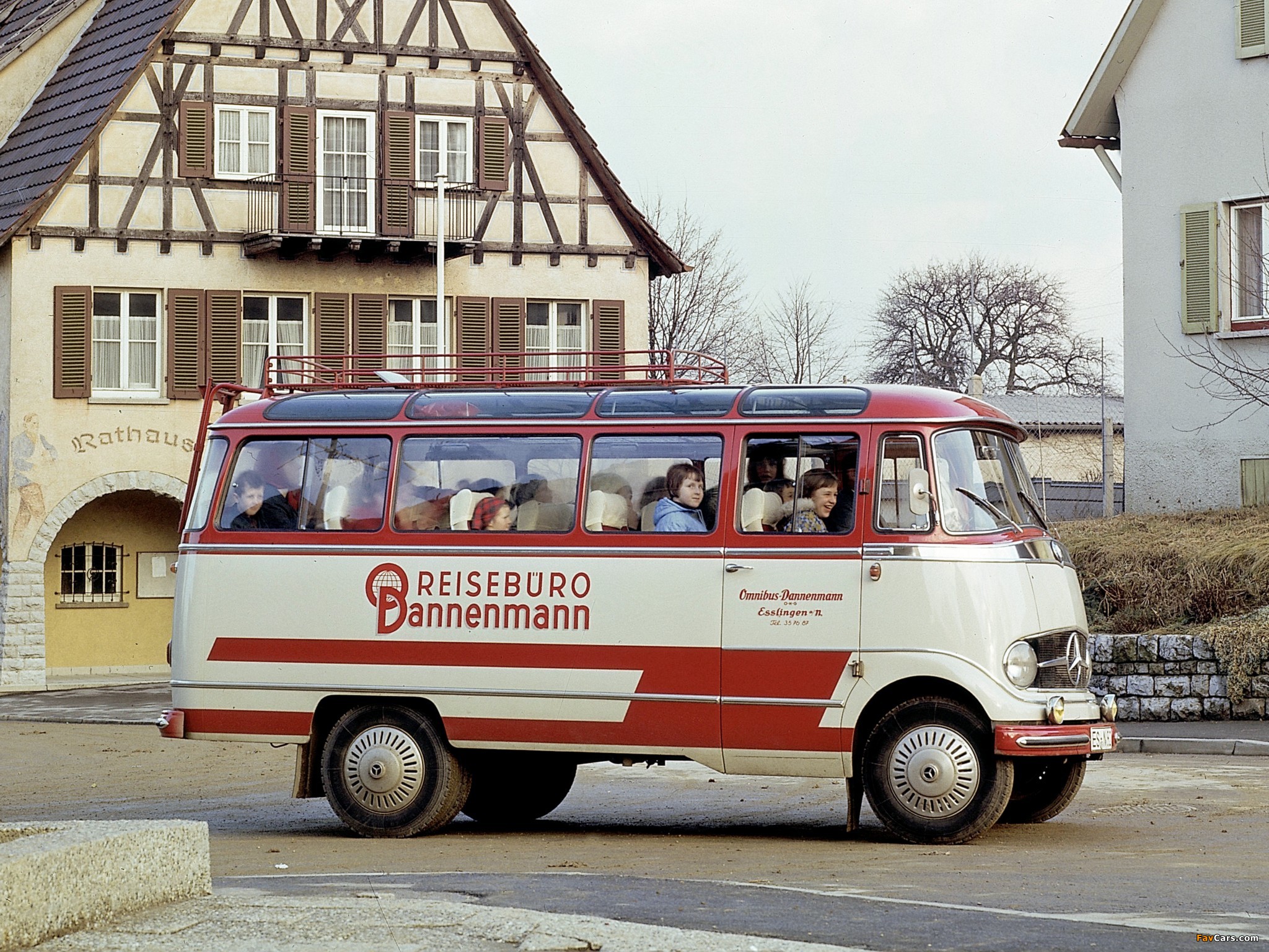 Photos of Mercedes-Benz Transporter Minibus (O319) 1962 (2048 x 1536)