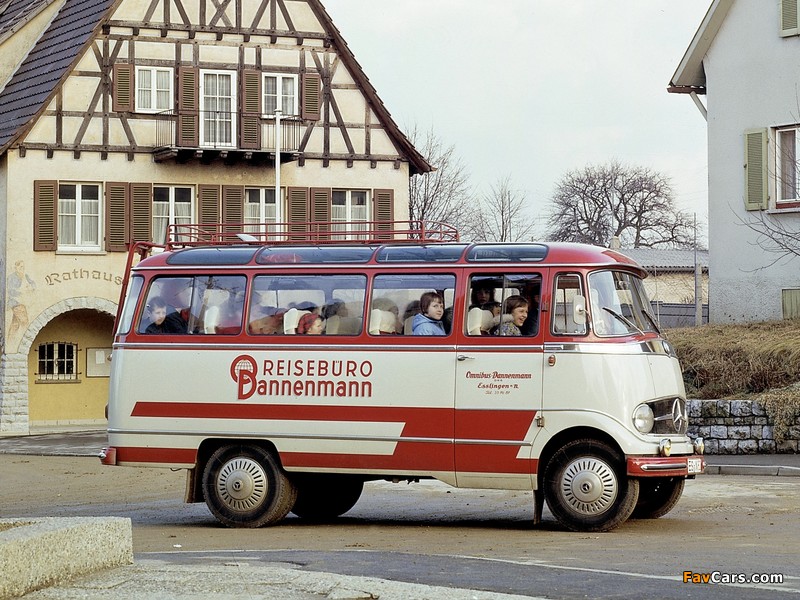 Photos of Mercedes-Benz Transporter Minibus (O319) 1962 (800 x 600)