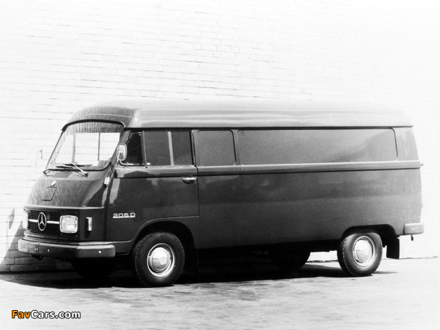 Pictures of Mercedes-Benz Transporter (L206) 1970–75 (640 x 480)