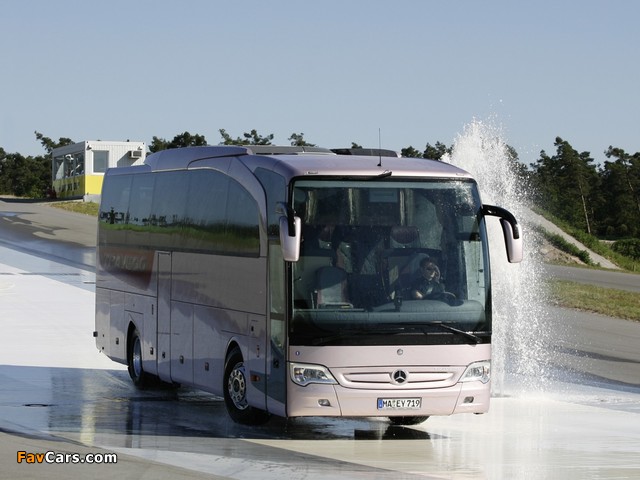 Images of Mercedes-Benz Travego (O580) 2006–08 (640 x 480)
