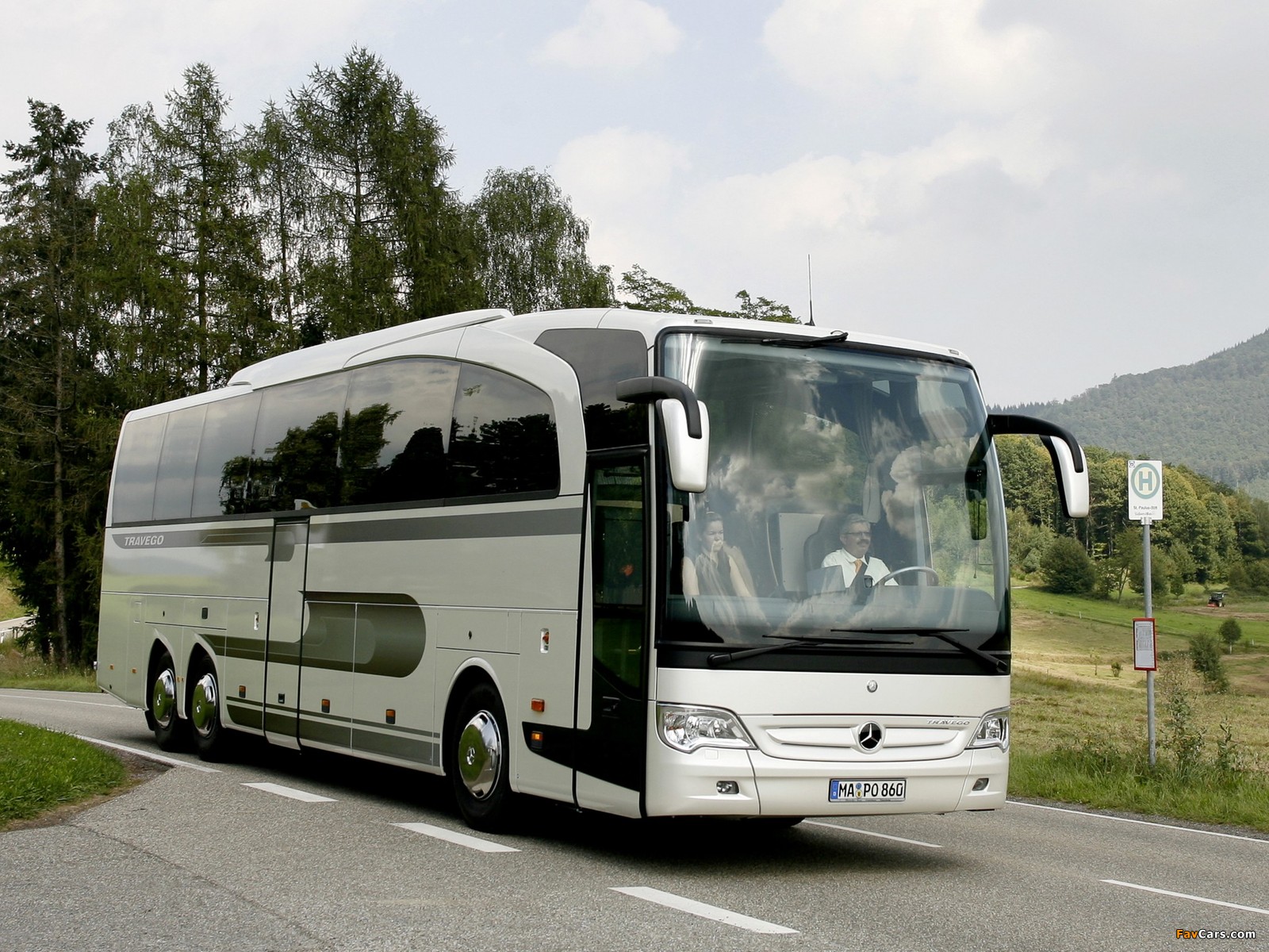 Images of Mercedes-Benz Travego L (O580) 2006–08 (1600 x 1200)