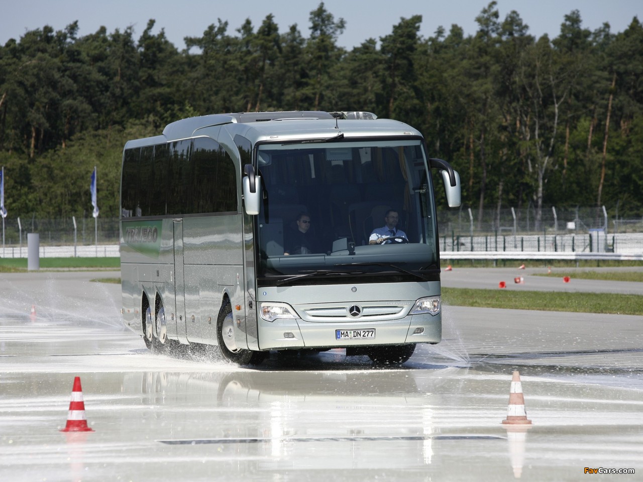 Pictures of Mercedes-Benz Travego L (O580) 2006–08 (1280 x 960)