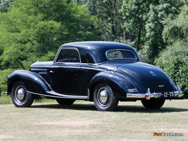 Pictures of Mercedes-Benz 220 Coupe (W187) 1954–55 (640 x 480)