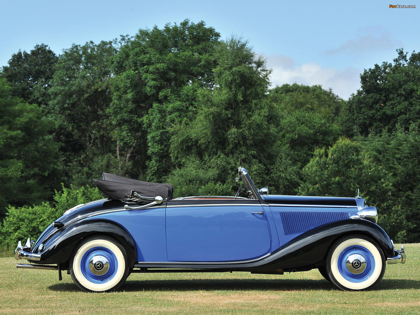 Images of Mercedes-Benz 230 Cabriolet A (W143) 1937–41 (1600 x 1200)