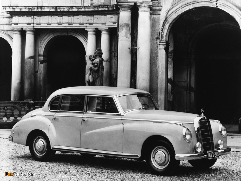 Images of Mercedes-Benz 300 Limousine (W186) 1951–57 (800 x 600)