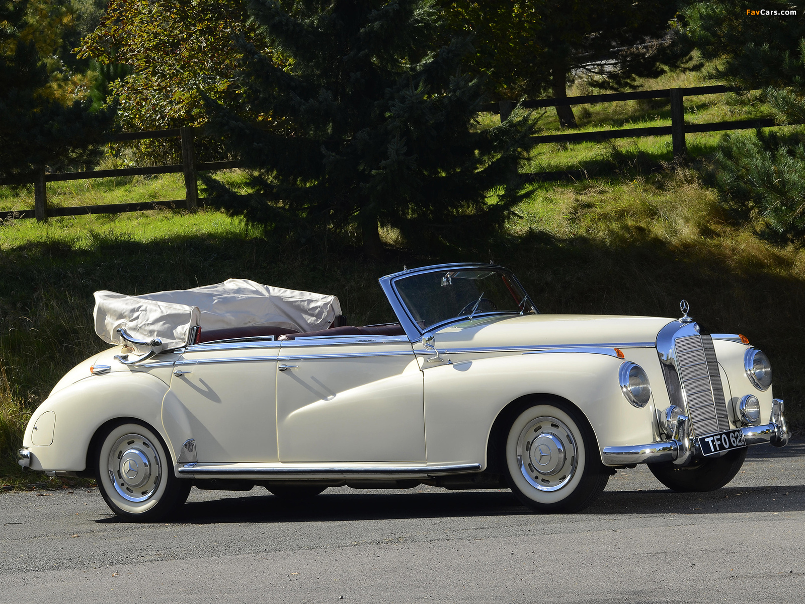 Images of Mercedes-Benz 300 Cabriolet D (W186) 1951–57 (1600 x 1200)