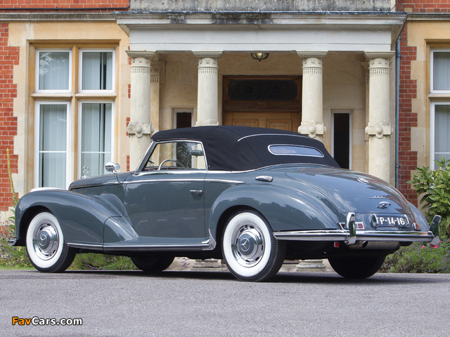 Images of Mercedes-Benz 300S Roadster (W188) 1952–55 (640 x 480)