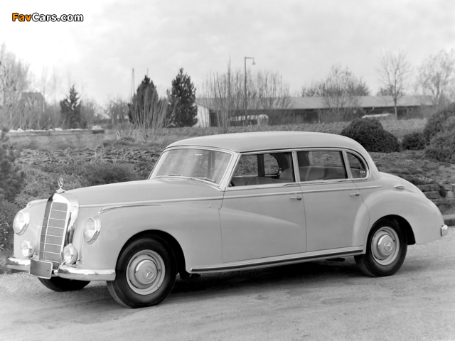 Mercedes-Benz 300 Limousine (W186) 1951–57 pictures (640 x 480)