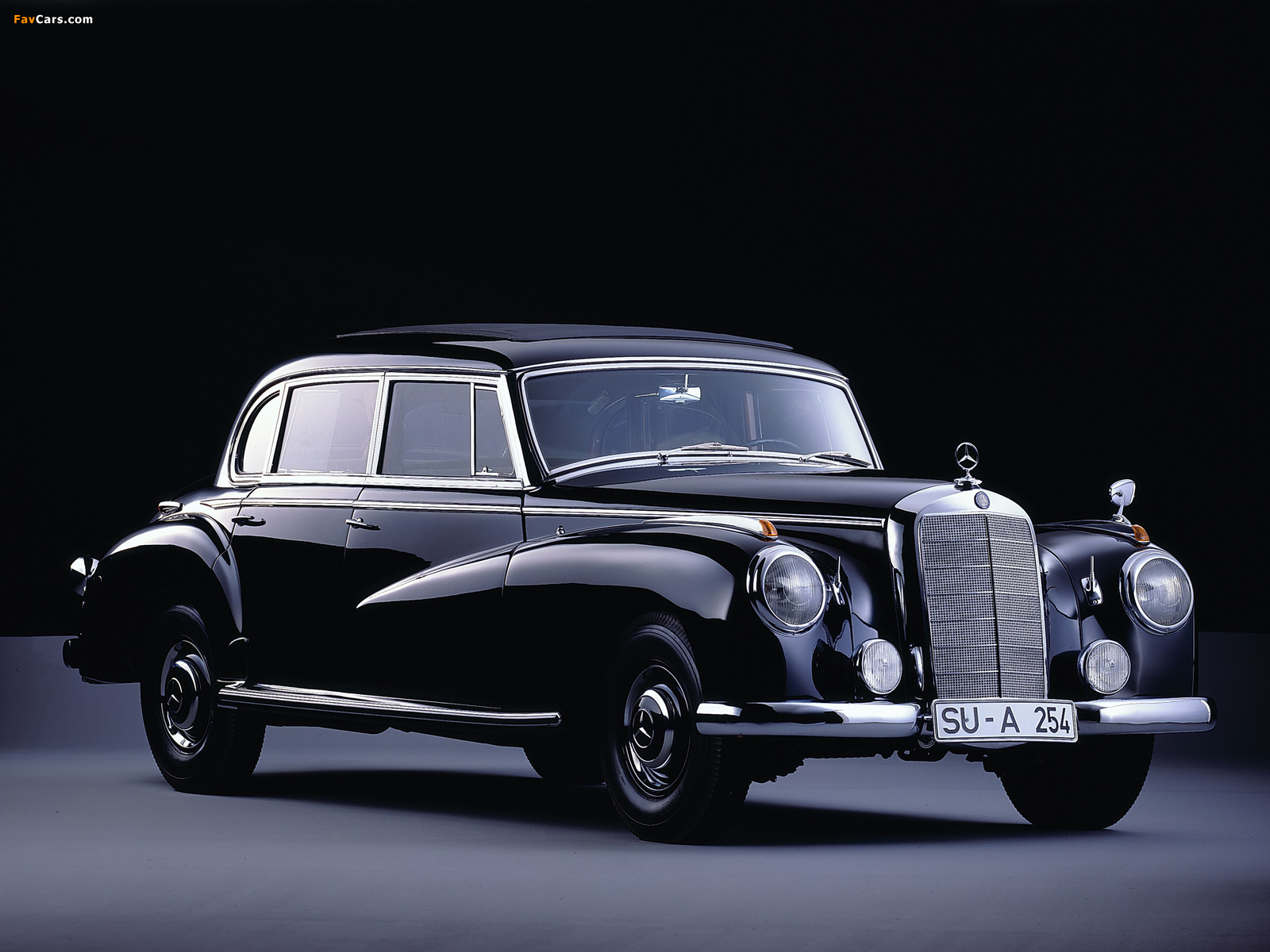 Mercedes-Benz 300 Limousine (W186) 1951–57 photos (1600 x 1200)