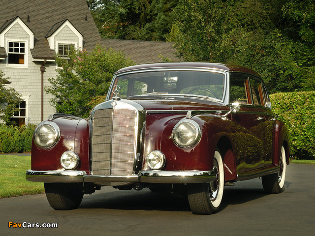 Photos of Mercedes-Benz 300 Limousine (W186) 1951–57 (640 x 480)