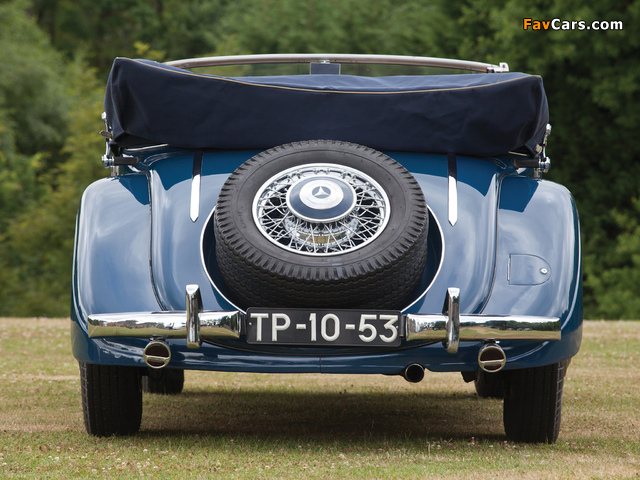 Images of Mercedes-Benz 320 Cabriolet A (W142) 1937–42 (640 x 480)