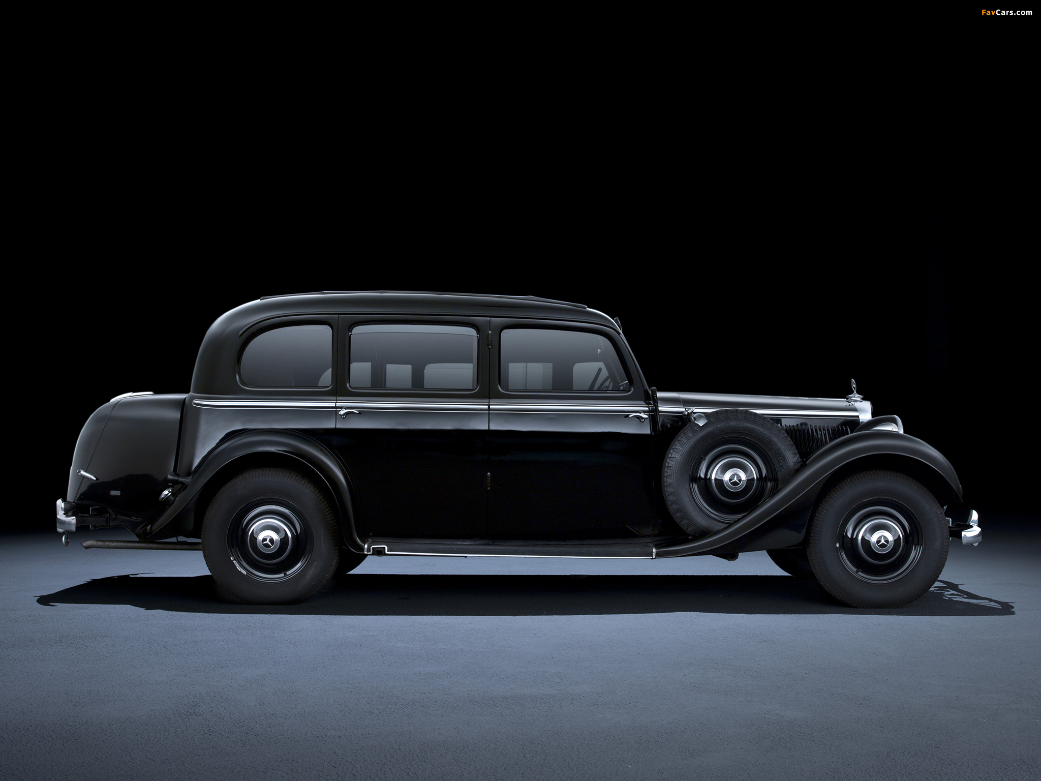 Mercedes-Benz 320 Pullman Limousine 1937–42 photos (2048 x 1536)