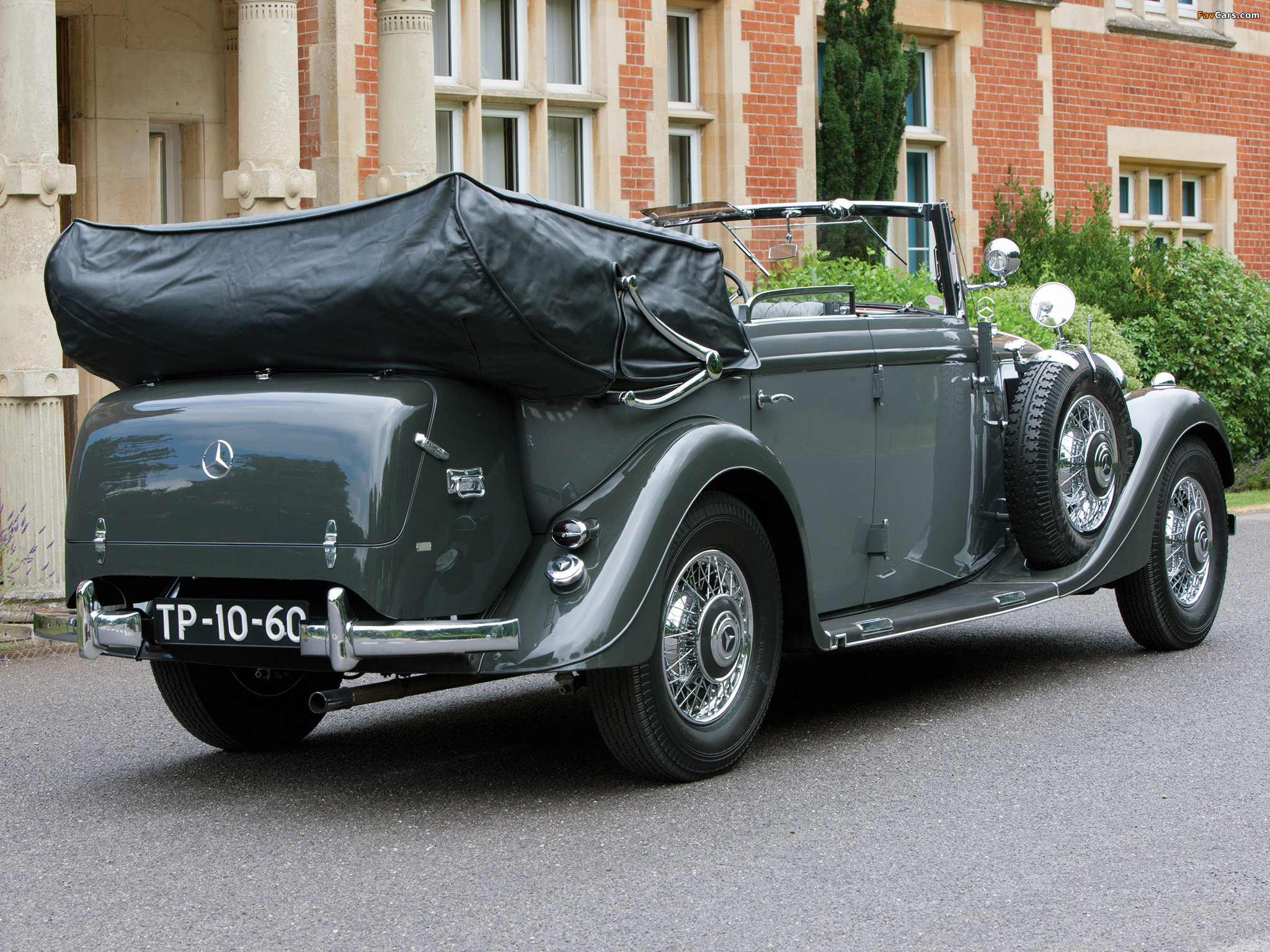 Pictures of Mercedes-Benz 320 Tourer (W142) 1937–42 (2048 x 1536)