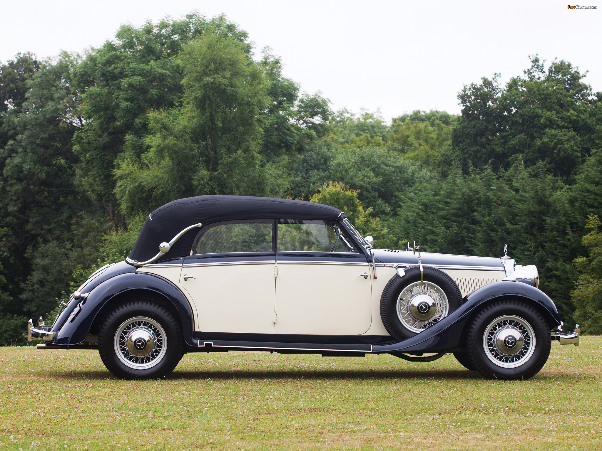 Pictures of Mercedes-Benz 320 Cabriolet D (W142) 1937–42 (2048 x 1536)