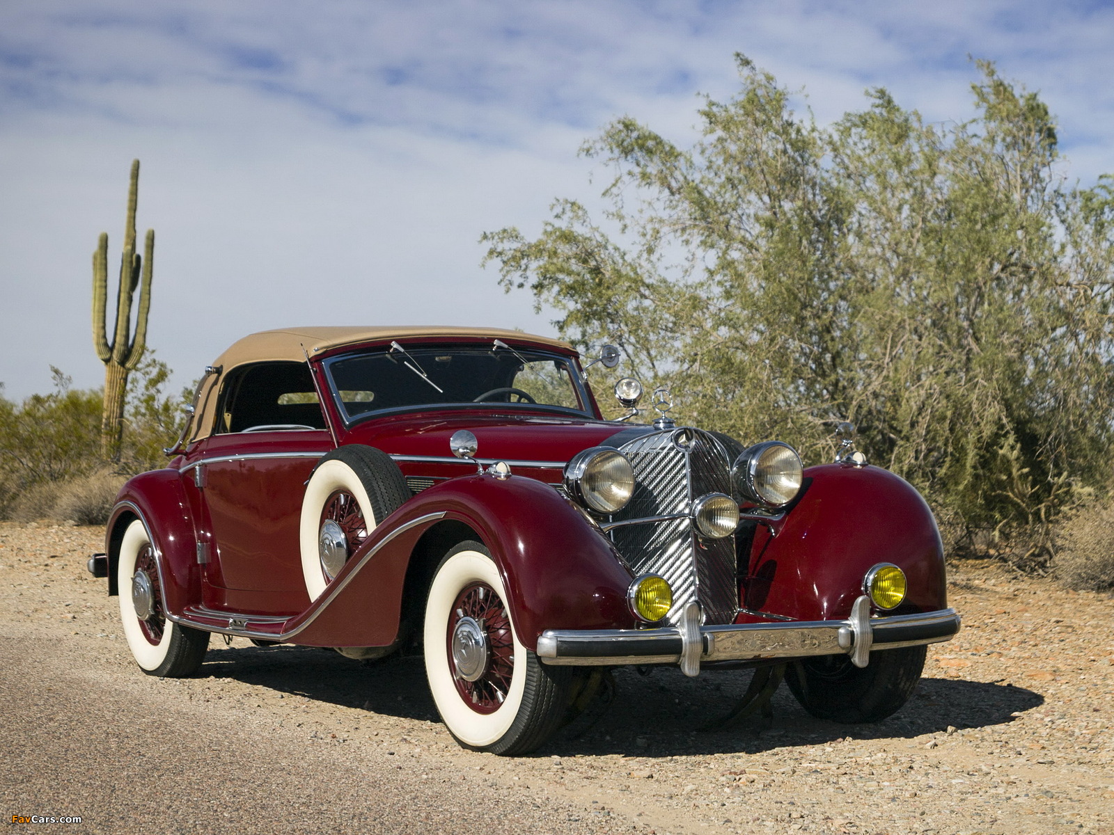 Mercedes-Benz 540K Cabriolet A 1937–38 pictures (1600 x 1200)