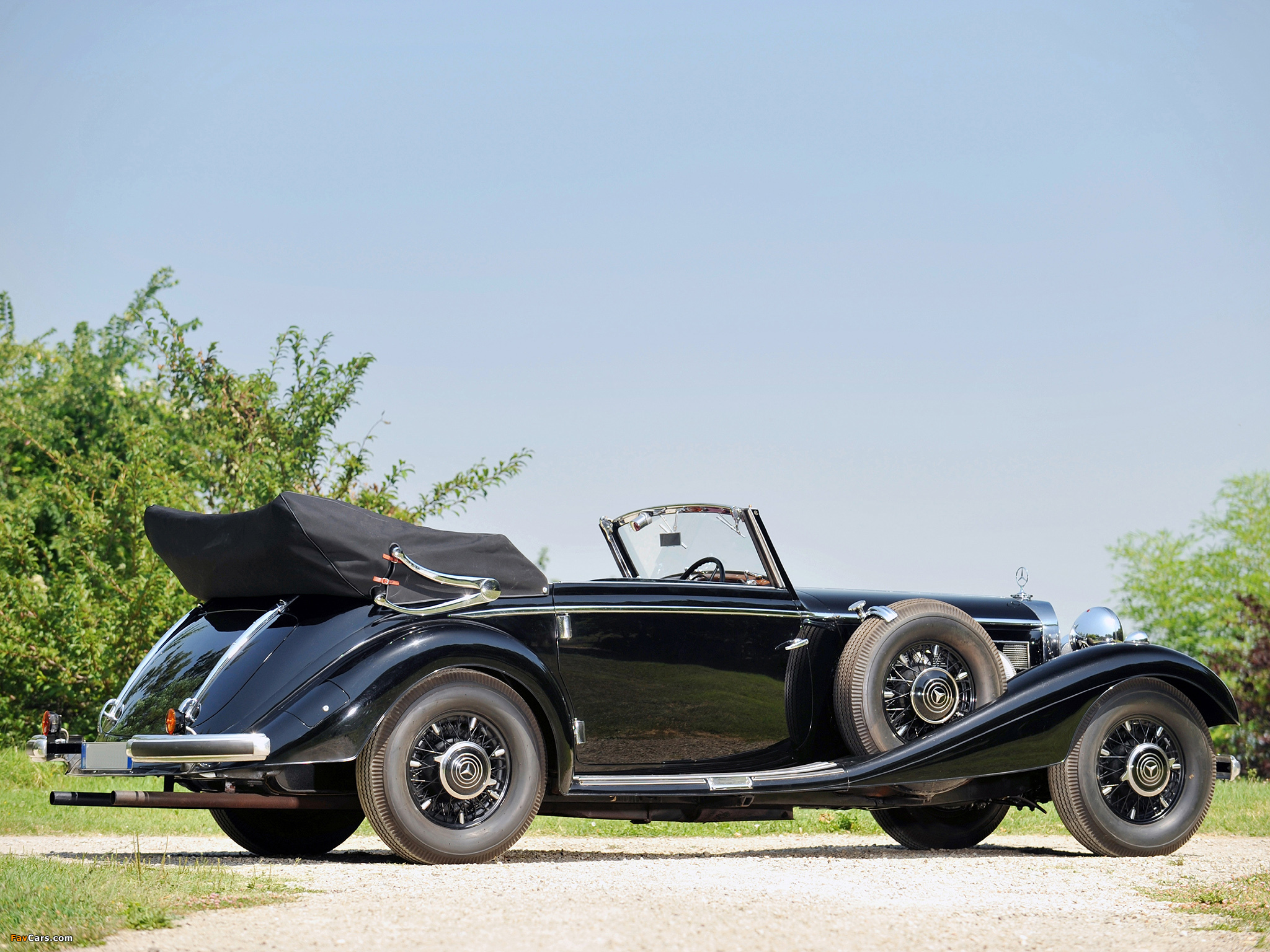 Mercedes-Benz 540K Cabriolet C 1937–38 wallpapers (2048 x 1536)