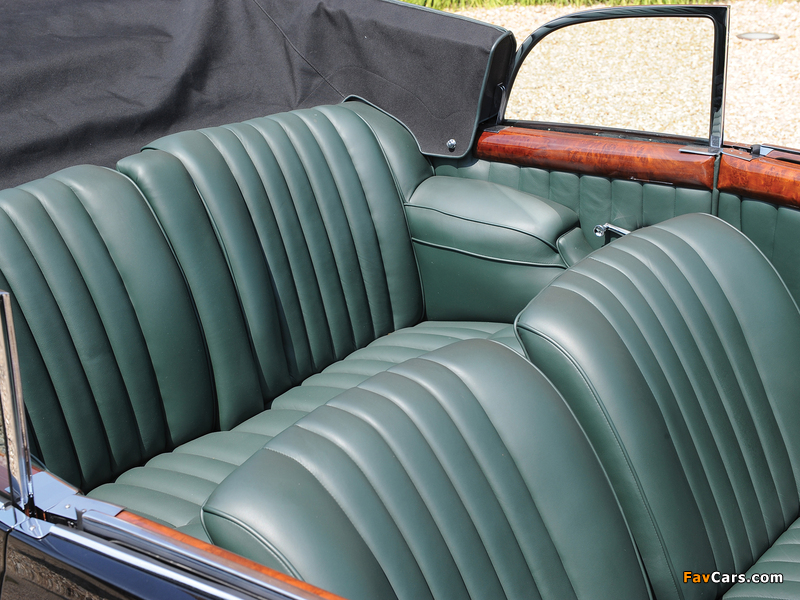 Mercedes-Benz 540K Cabriolet B 1937–38 wallpapers (800 x 600)