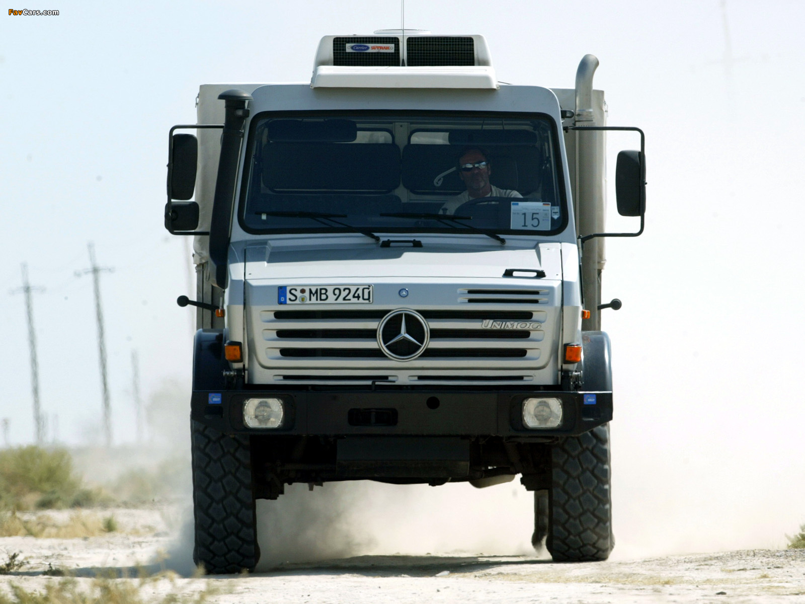 Images of Mercedes-Benz Unimog U5000 2000–13 (1600 x 1200)