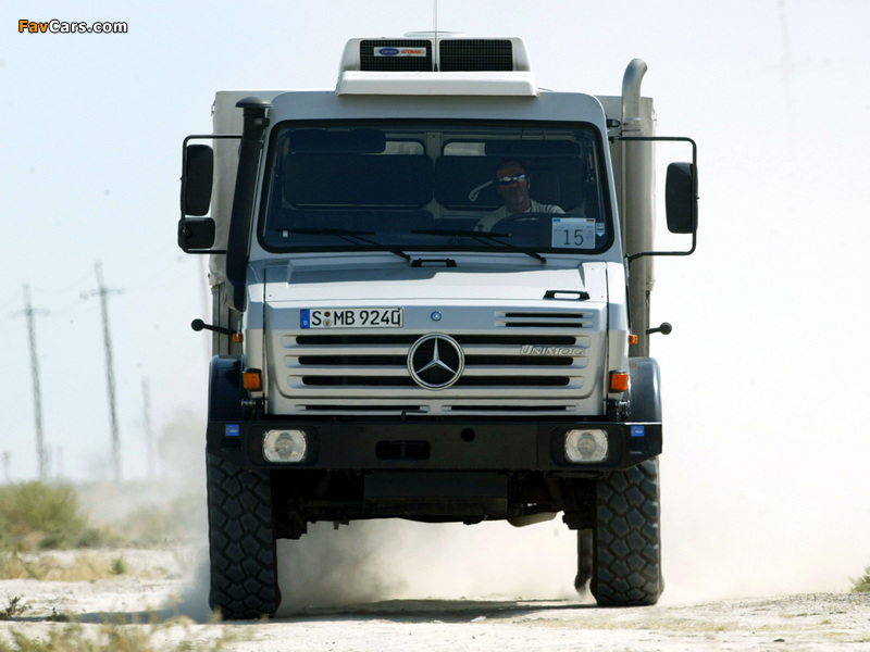 Images of Mercedes-Benz Unimog U5000 2000–13 (800 x 600)