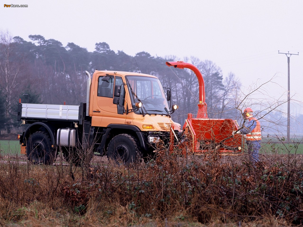 Mercedes-Benz Unimog U300 2000–13 images (1280 x 960)