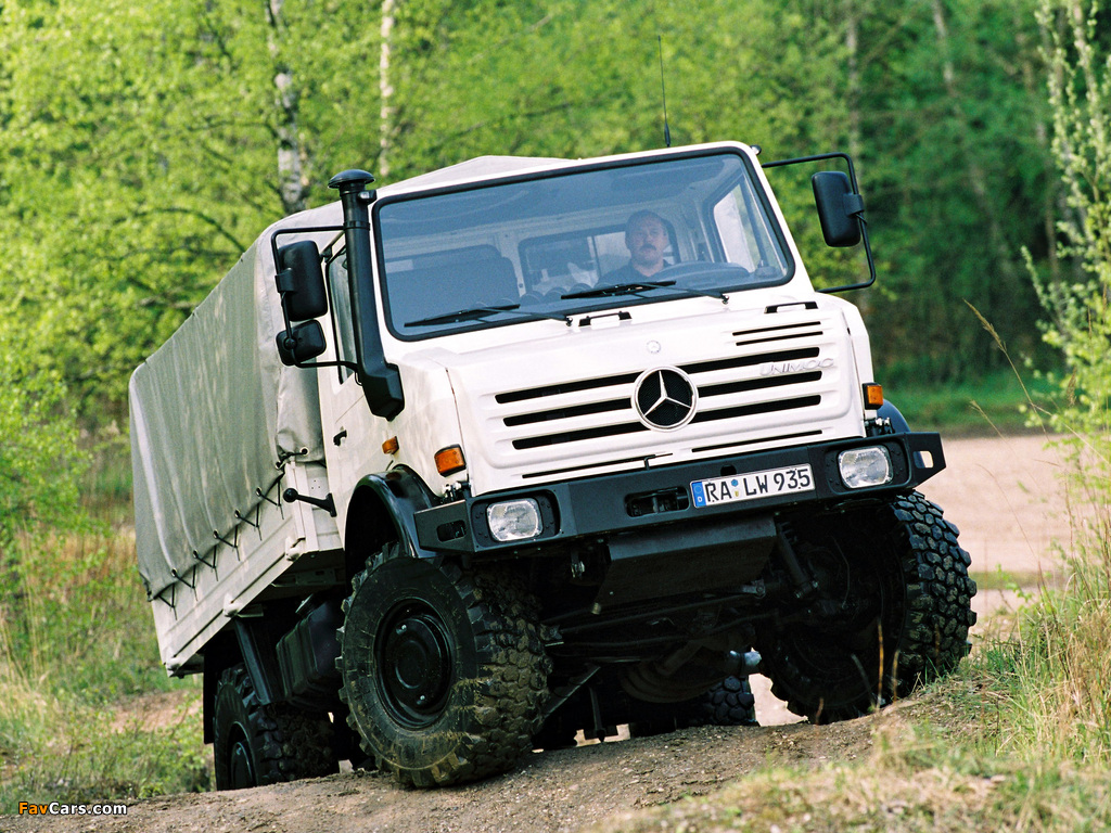 Mercedes-Benz Unimog U5000 2000–13 photos (1024 x 768)