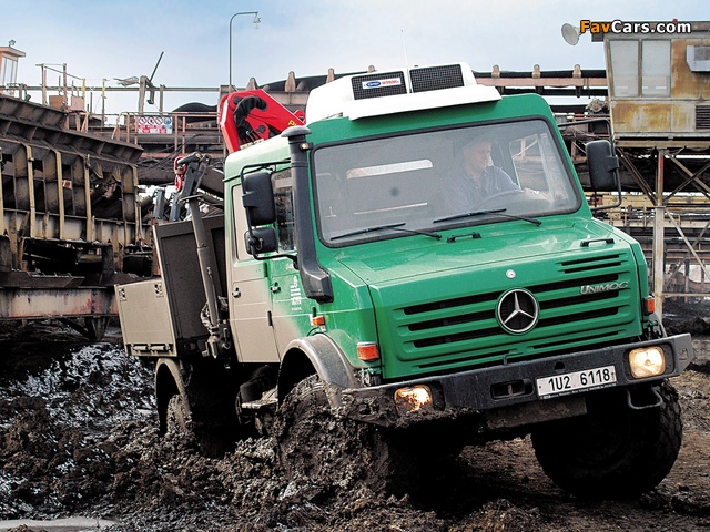 Mercedes-Benz Unimog U4000 Double Cab 2000–13 photos (640 x 480)