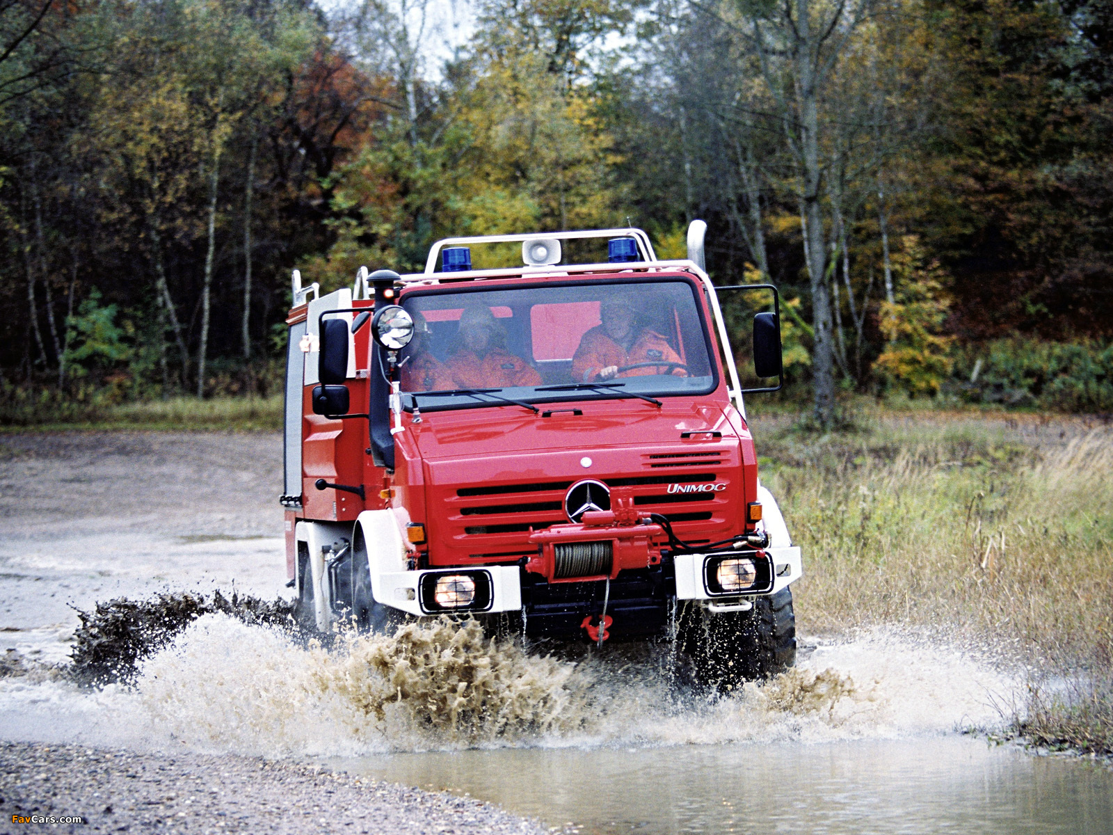 Mercedes-Benz Unimog U4000 Feuerwehr 2000–13 pictures (1600 x 1200)