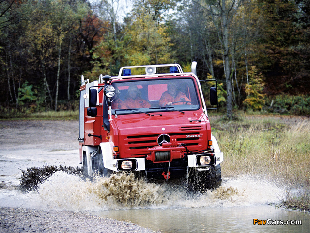 Mercedes-Benz Unimog U4000 Feuerwehr 2000–13 pictures (640 x 480)